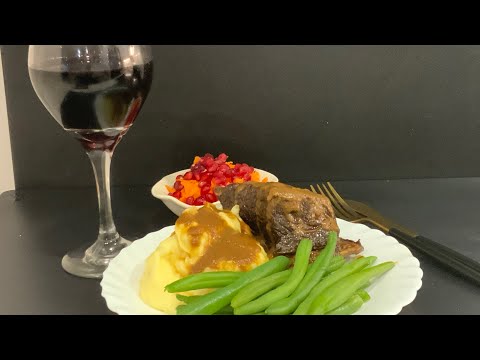 Braised Beef Short Ribs (Red Wine Sauce)