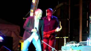 Taylor Hicks sings Heaven Knows at The Big E in Springfield MA