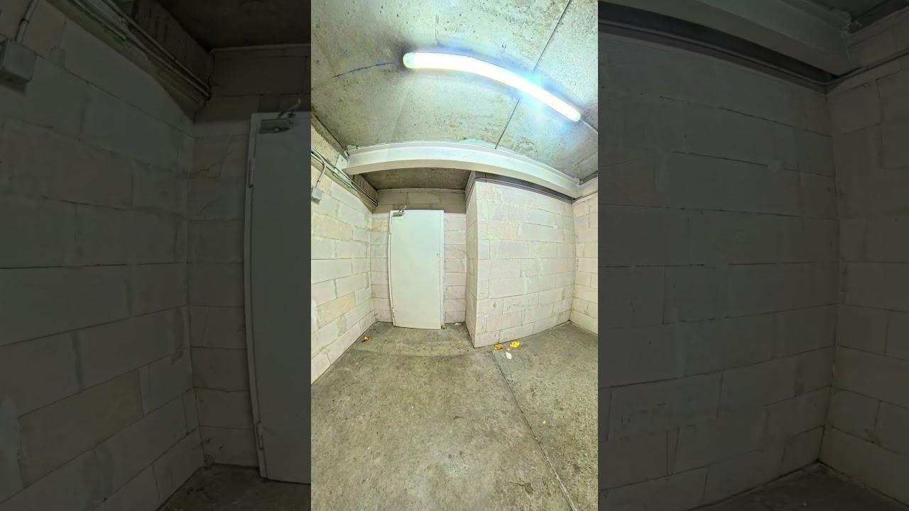 Urbaner Bunker mit Nottreppe &ndash; HDRI 8K CG Texturen