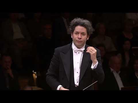 Dvořák: Symphony No. 9 (From The New World), 2. Largo - Gustavo Dudamel, Berliner Philharmoniker