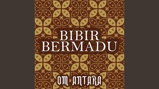 Download lagu Bibir Bermadu mp3