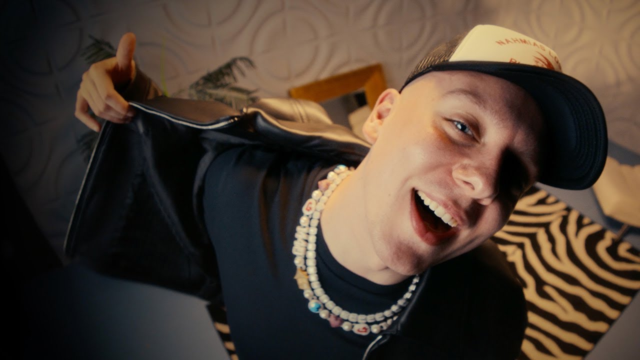 Aitch ft Anne-Marie – “LUV?”