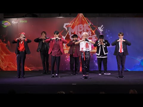 220619 KOSMIC BOY cover ATLAS - คุยแก้เหงา (Mr.Lonely) + MAYDAY MAYDAY @ MBK 2022 (Teen Semi)