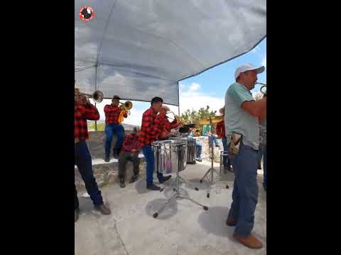 Dos bandas tocando juntas en el Coro San Luis Potosí