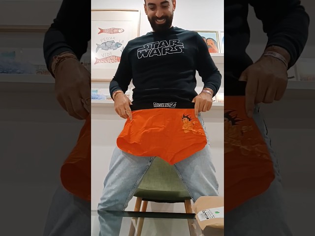 Vídeo relacionado con FREEGUN Calzoncillos de Hombre Dragon Ball Z | Estampado de Trunks | Cinturón Elástico Bordado | Calzoncillos Antirozaduras (FR/ES, Letras, XL, Regular, Regular, Dragon Ball Z)