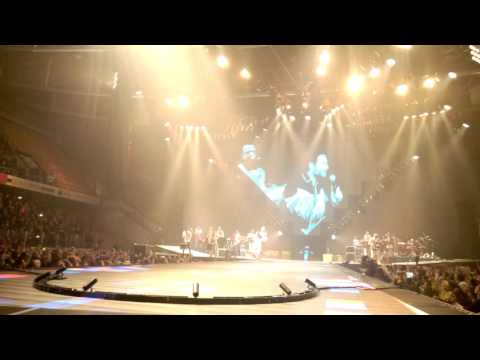 (Lugano 16.1.16) JOVANOTTI - L'OMBELICO DEL MONDO - Lorenzo nei Palasport 2015/16