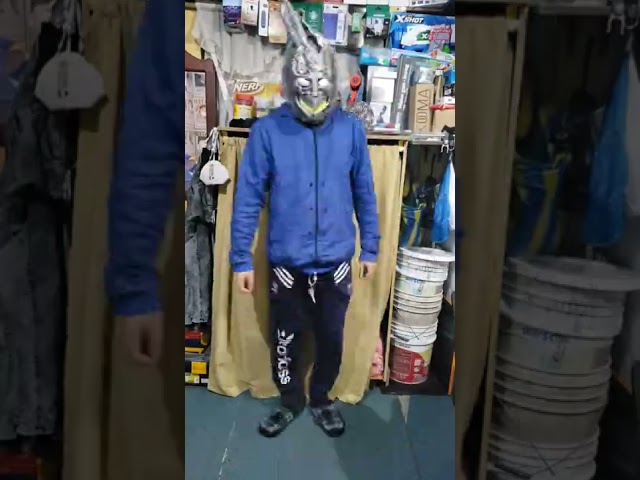 Vídeo relacionado con BaronHong Ghost Rabbit Frank Cosplay Fiesta de Halloween Máscara de látex realista 3D (gris, M)