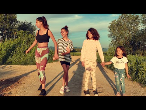 Mini Castkovske cajenky - Tanecne cover video od SadraBand