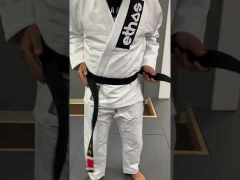 How to tie your jiu-jitsu belt