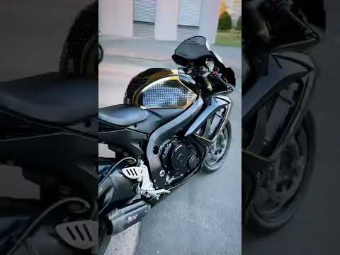 suzuki gsxr1000 vs yamaha r1 cross plane || #shorts #ytshorts #yamaha #suzuki #mrbest