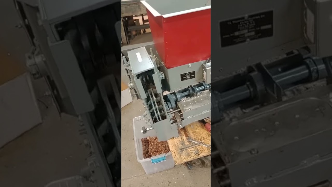 Thomson Pecan Cracker