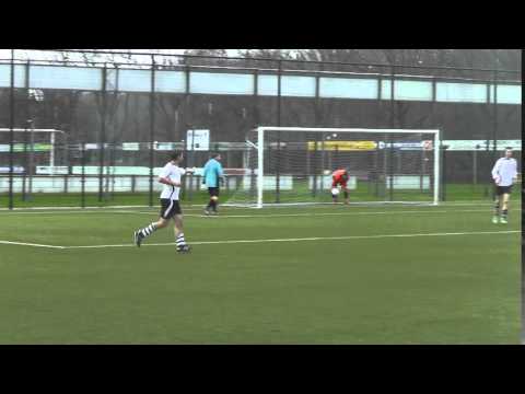 Opjestropdas.nl 21 nov 2015 Maarssen 3 - VV De Meern 8 bkr 5-4 Doelpunt Maarssen (1-1)