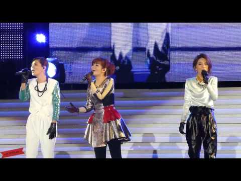 2012.12.31 S.H.E - 明天的自己 台中跨年晚會 @洲際棒球場停車場