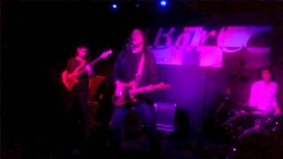 Dos por Dos un tributo a Revolver. Resumen Sala Barco