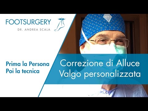 Mentre si cammina tacchi doloranti e bassa della schiena Mal di schiena sotto le pale e palette da cui