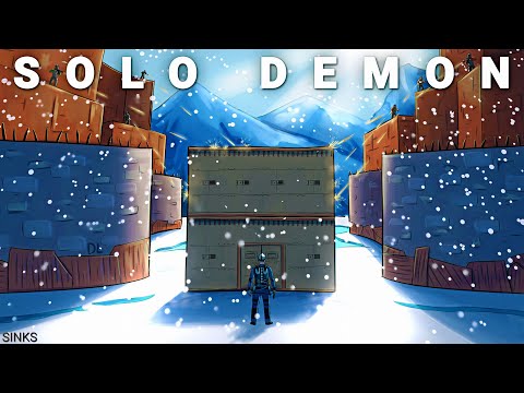 I Lived in my 200IQ SOLO BASE next to CLANS on Rust...