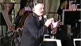 Robert Goulet on Julie Andrews