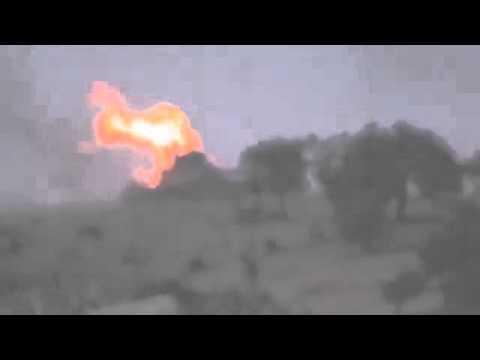 تدمير دبابة بعد استهدفها من قبل لواء داوود في بسنقول في محافظة إدلب