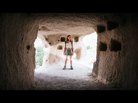 AQUÍ LA GENTE VIVE EN CUEVAS
