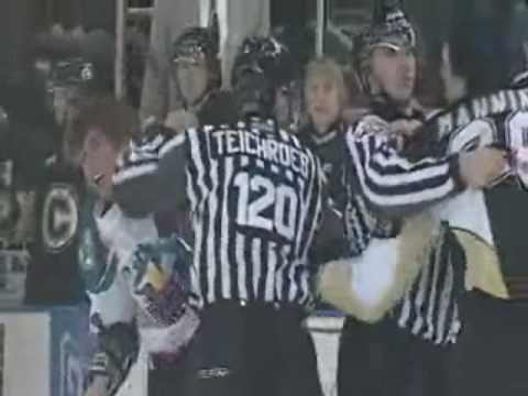 Brandon Manning vs Mitchell Callahan