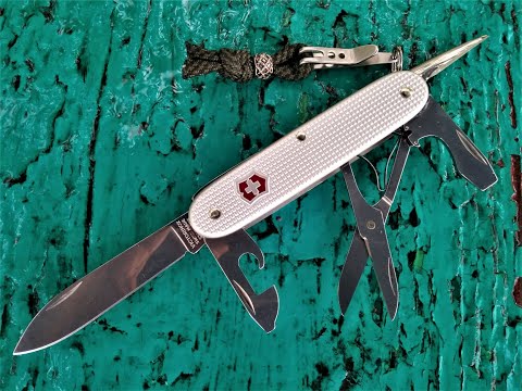 Victorinox peilis - Pioneer X video