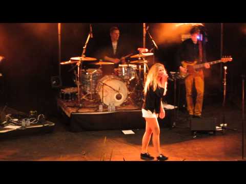 Sandra van Nieuwland - Begging you (live at Caprera Bloemendaal)