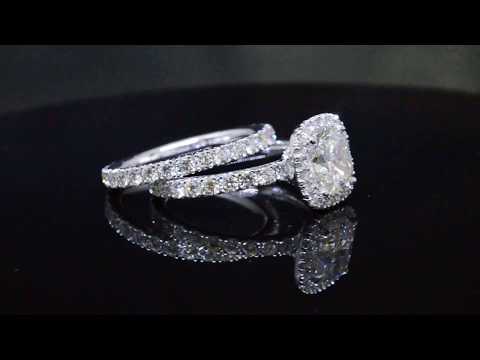 Cushion Cut Halo Diamond Engagement Ring Set