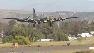 preview picture of video 'B-17 Bomber lands at Ramona Airport'