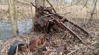 ABANDONED CAR RELICS 1951 CHEVROLET DELUXE