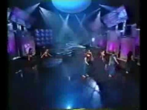 Chieu mot minh qua pho  - Nini , Ha Vy,Vina Uyen My