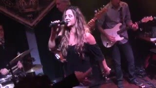 Six Months Sober - Shari Puorto - LIVE! in Hermosa Beach - musicUcansee.com