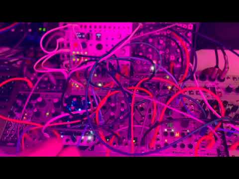 From acid bass to granular chaos : melotus versio exploration
