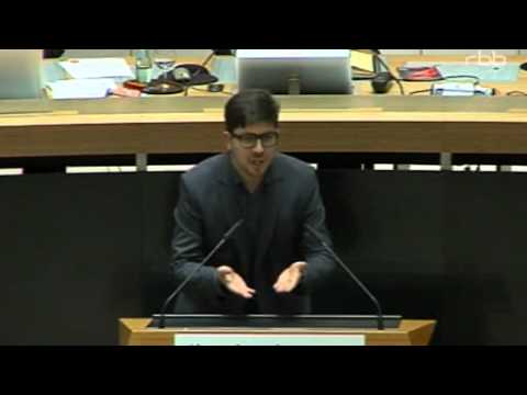 #AGH 24.10.13 #Piraten (03) Christopher Lauer (Piraten) vs Thorsten Karge (SPD) Polizeikennzeichnung