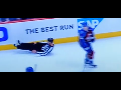 Referee FALLS During Avalanche VS Blues