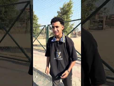 ‏اللاعب يجعل المدرب يمشي أخت لاعب كرة القدم الصغيرة