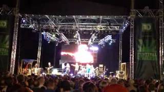 The B-52&#39;s - Love In The Year 3000 (live, 2012)