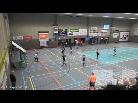 Finale 1e helft Advendo'57 - de Merino's Jan van Rebergen Zaalvoetbaltoernooi 2018