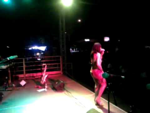 DELIRIO FINALE AL MAREMOTO FESTIVAL 2012 con MAMA MARJAS & WE LADIES 1