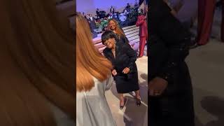 Shirley Caesar pass mic 🎤  to Le&#39;andria Johnoson