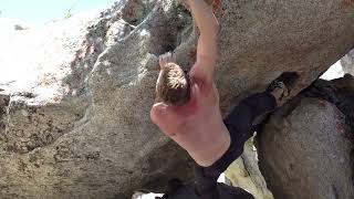 Video thumbnail of Jug Roof Left, V3. Tramway