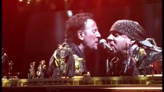 Two Hearts - Bruce Springsteen (14-05-2016 Camp Nou, Barcelona, España)