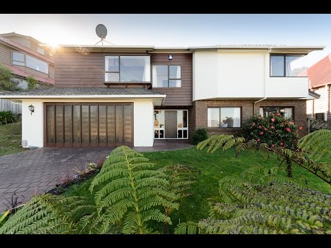 Stylish and spacious | 22 Satara Crescent, Khandallah, Wellington