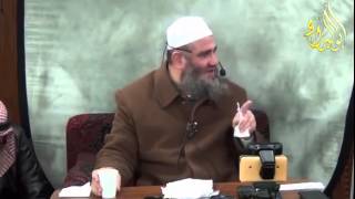 من دعس قطة دون قصد منه فهل عليه شيء . image