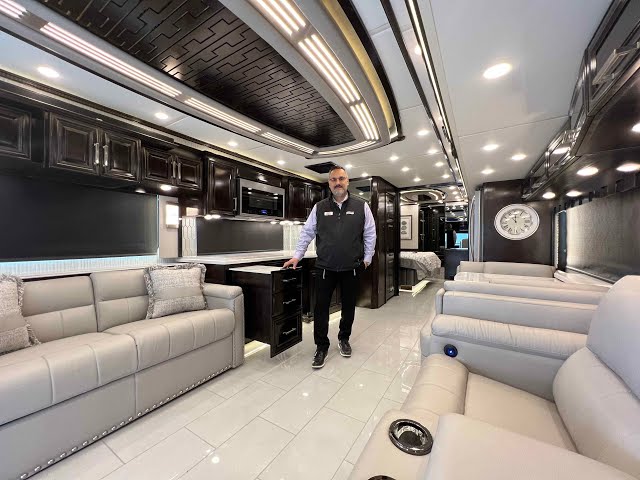 Preview image of 2023 Newmar London Aire 4551 (17N221298) youtube video