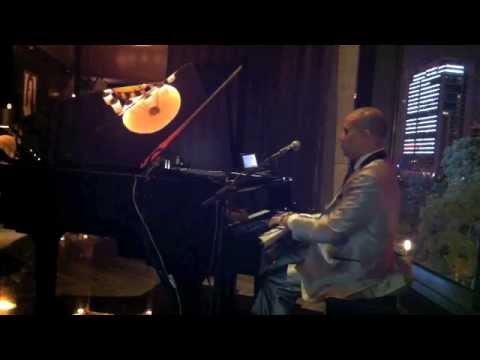 Asso Kam :: Ralston van der Schyff (The Pianist) :: Piano & Vocal :: Live