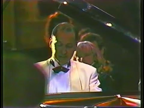 Boris Bloch, piano. F. Chopin Concerto No 2 op 21