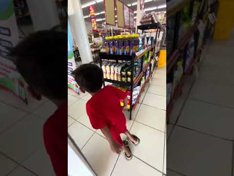 Si kerel kehabisan sosis mau beli lagi di alfamart gess😅 #shortvideo #minivlog #anakdesa