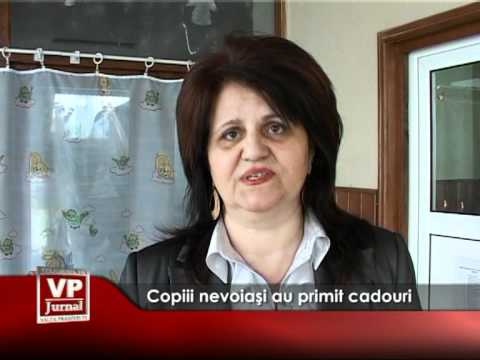 Copiii nevoiaşi au primit cadouri