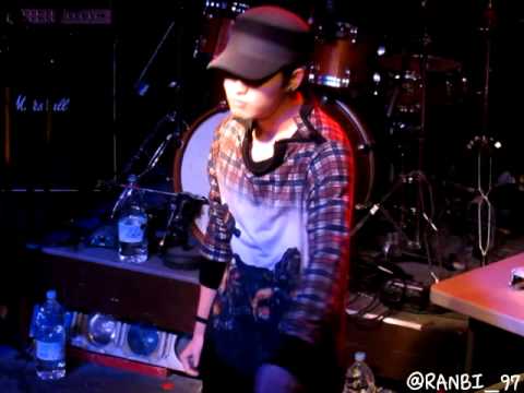 121207 It's On Fire :: Supreme Boi & i11evn - Babel Tower + Penpaper