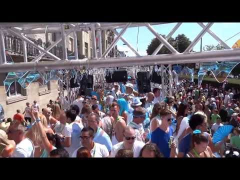 Pad Beryll - Beach Love Mobile - Streetparade 2013 (P2)